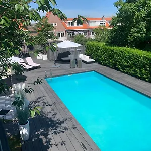 Finch Apartment Zandvoort